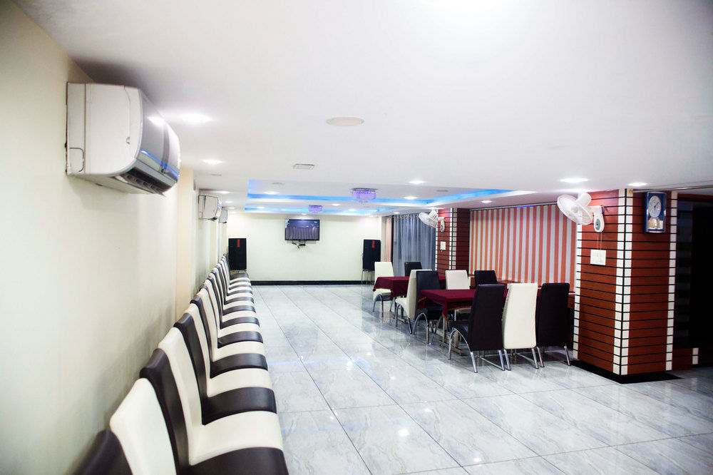 Hotel Shree Vinayak Palace Bhopal Zewnętrze zdjęcie