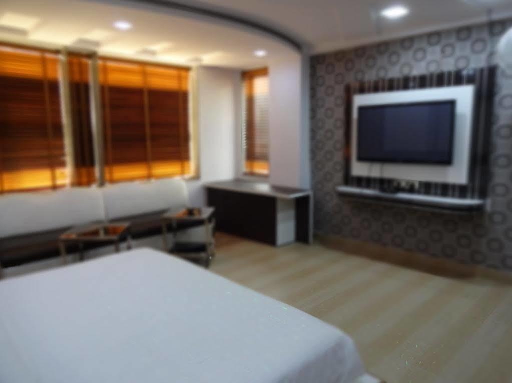 Hotel Shree Vinayak Palace Bhopal Zewnętrze zdjęcie