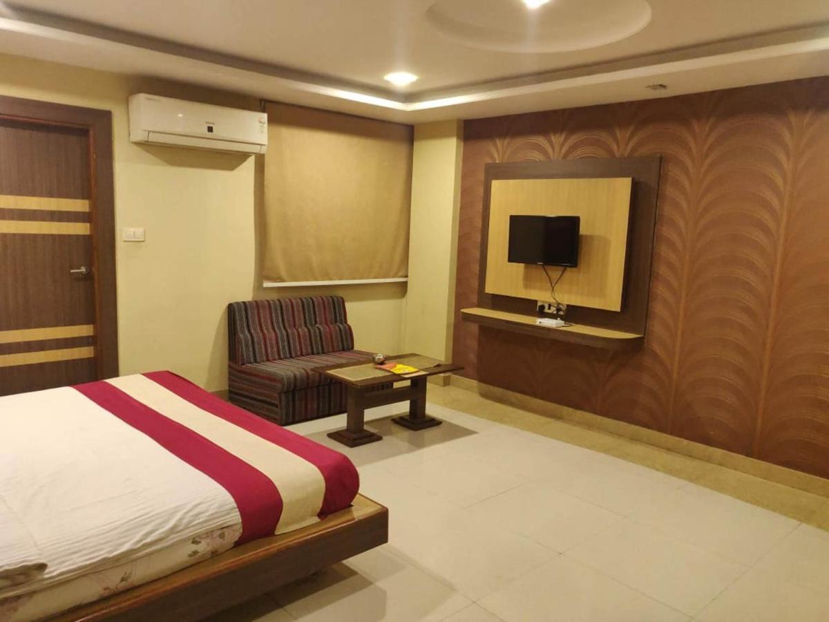 Hotel Shree Vinayak Palace Bhopal Zewnętrze zdjęcie
